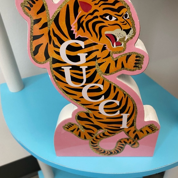 Gucci Pink and Orange Jungle Party Decoration - Picture 2 of 2